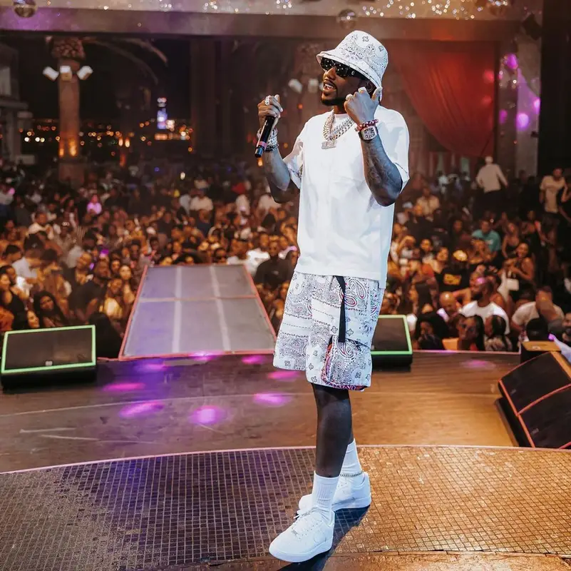 Fabolous outfit in Nike and Sacai, 2022