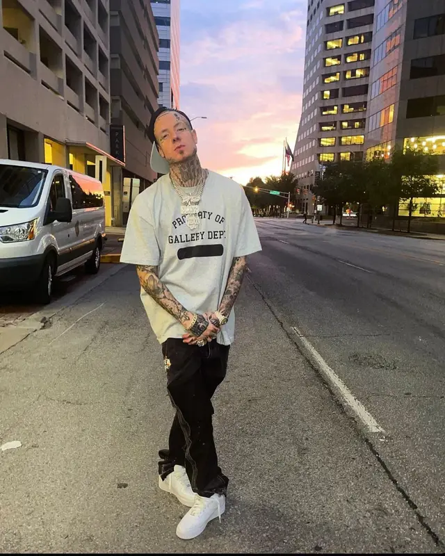 Millyz outfit in Gallery Dept. and Nike, 2022