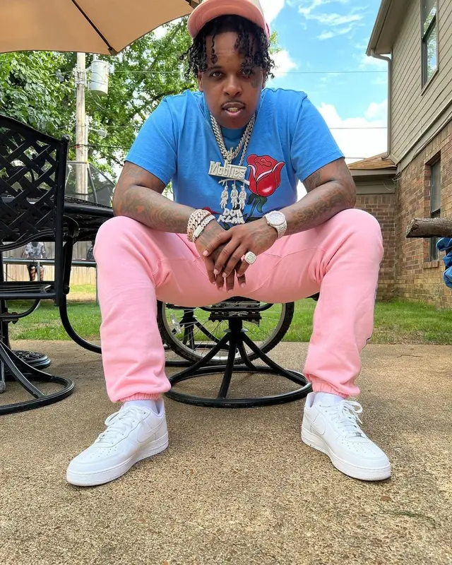 Finesse2tymes outfit in Nike and Homme + Femme, 2022