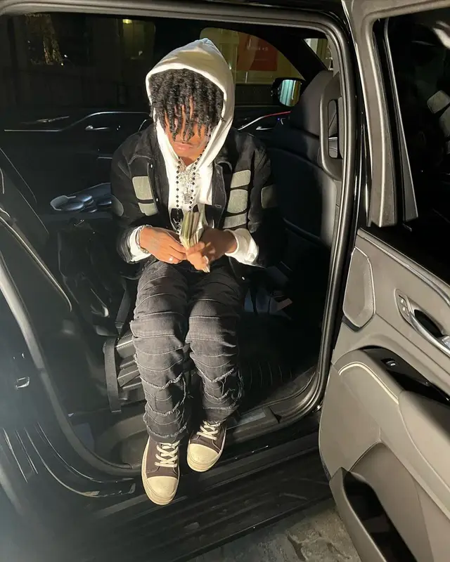 Onlybino outfit in Valabasas and Rick Owens, 2022