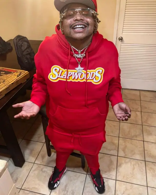 Guap Tarantino outfit in Slapwoods, Jordan, and New Era, 2022