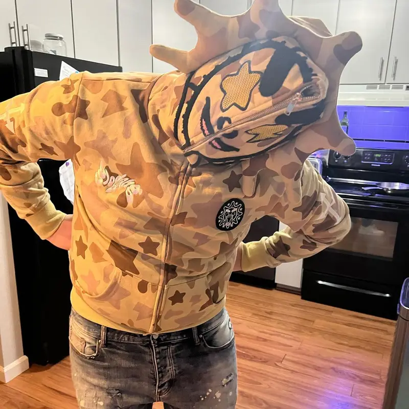 ChapoBanz outfit in Glo Gang and Nike, 2022