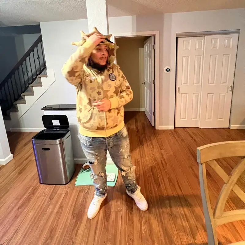 ChapoBanz outfit in Glo Gang and Nike, 2022