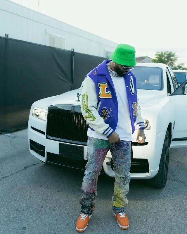 Odell Beckham Jr outfit in Louis Vuitton, Nike, and Bottega Veneta, 2022