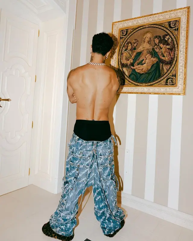 Tony Effe outfit in Balenciaga, 2022