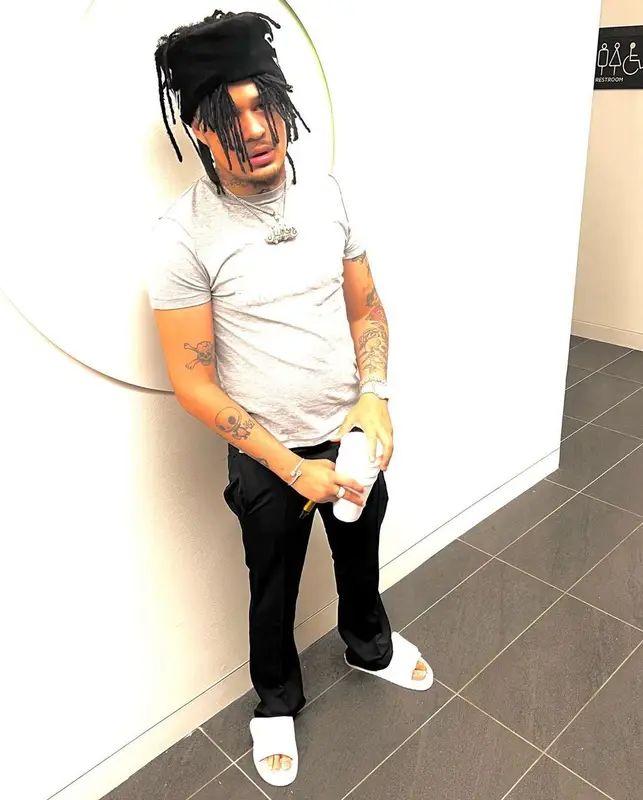 Summrs outfit in Saint Laurent and Louis Vuitton, 2022