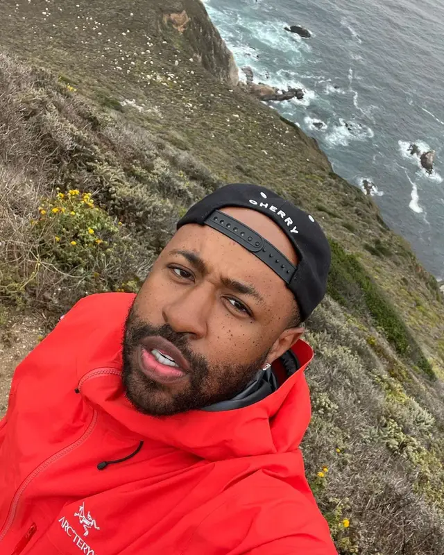 Mike Will Made-It outfit in Arc'teryx, On Running, and Cherry, 2022