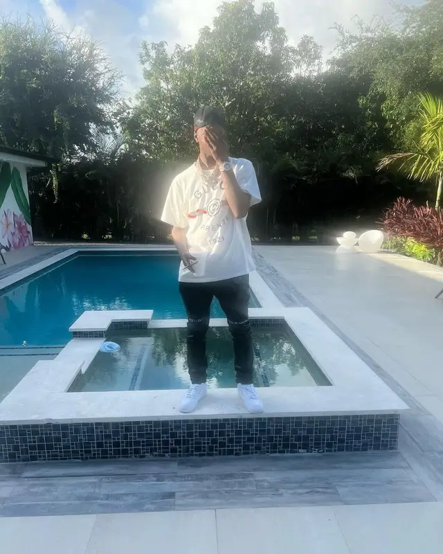 Lil Double 0 outfit in Gucci, Rta, and Nike, 2022