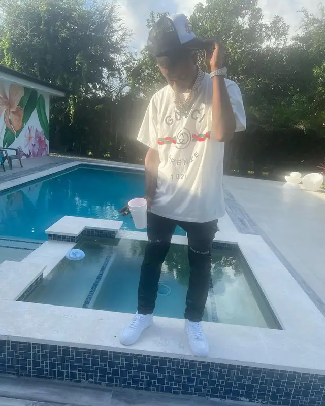 Lil Double 0 outfit in Gucci, Rta, and Nike, 2022