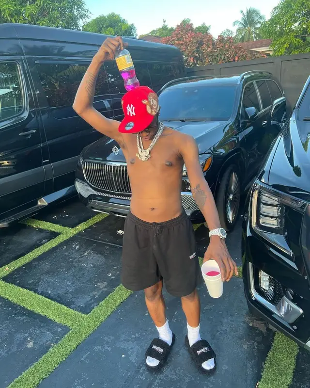 Lil Double 0 outfit in Balenciaga, Jon Stan, and New York Yankees, 2022