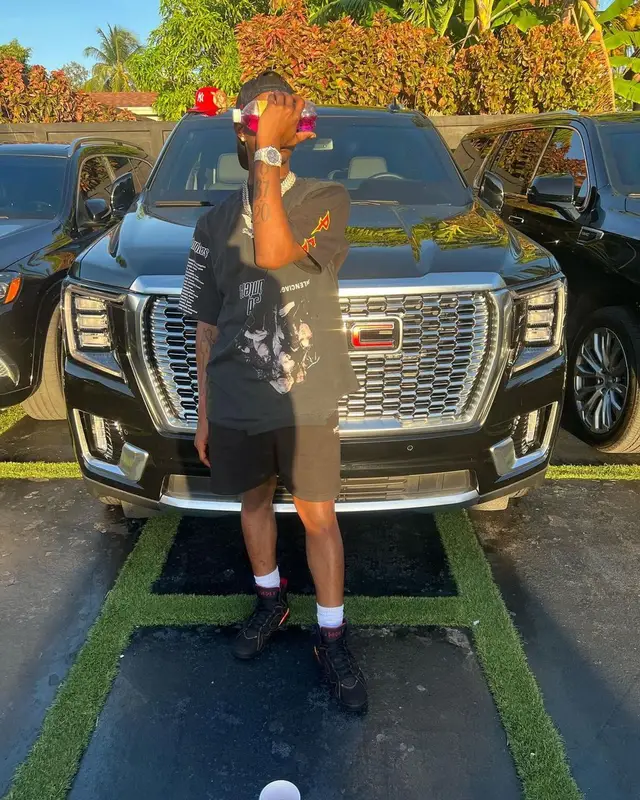 Lil Double 0 outfit in Balenciaga and Nike, 2022