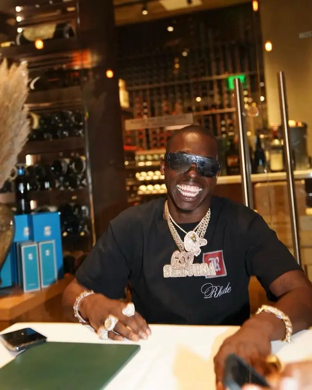 Bobby Shmurda outfit in Rhude and Nike, 2022