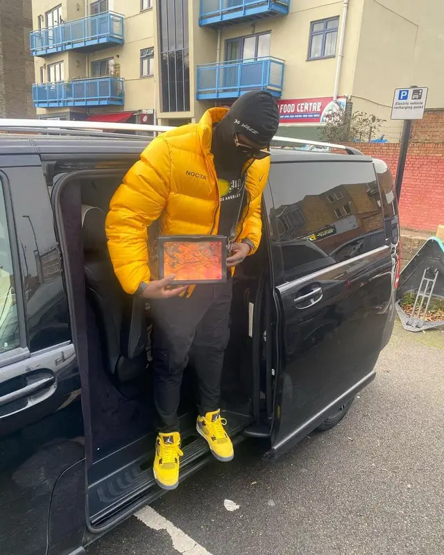Swarmz outfit in Nike, Louis Vuitton, and Drake Merch, 2022