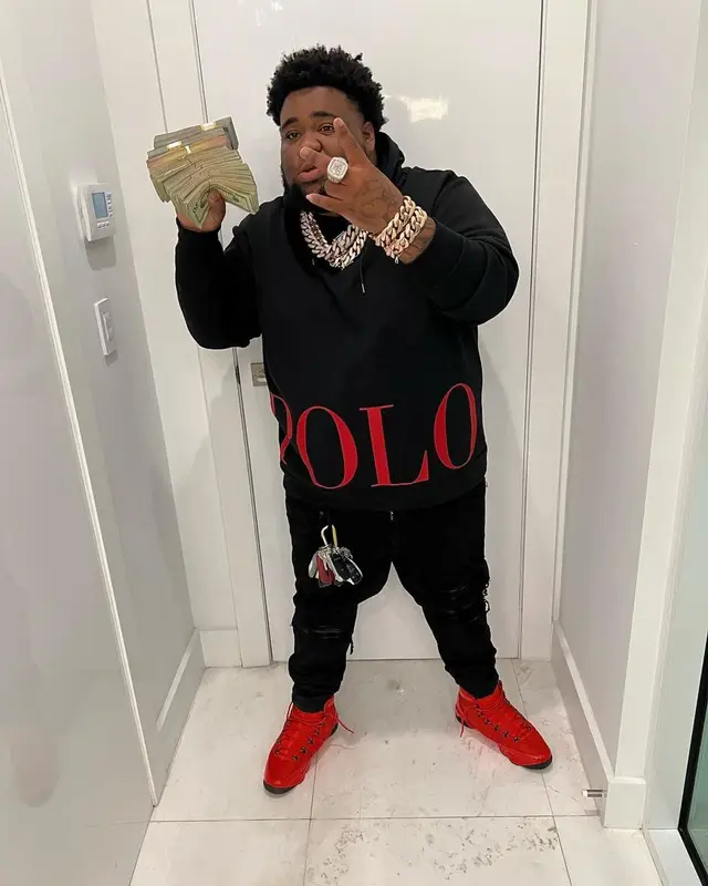 Rod Wave outfit in Ralph Lauren, Amiri, and Jordan, 2022