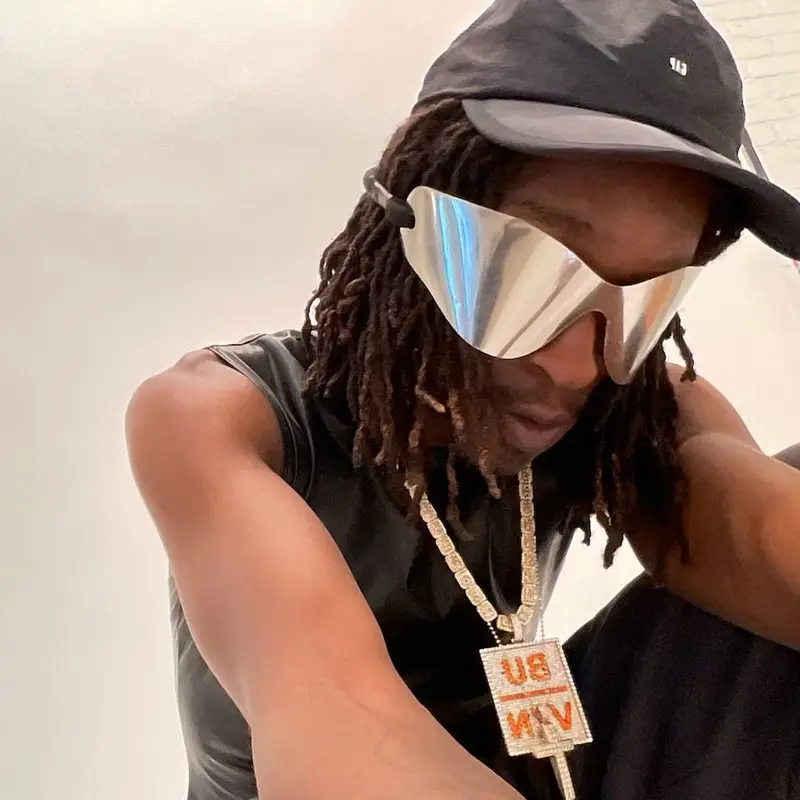 KayCyy outfit in Yeezy and GAP, 2022
