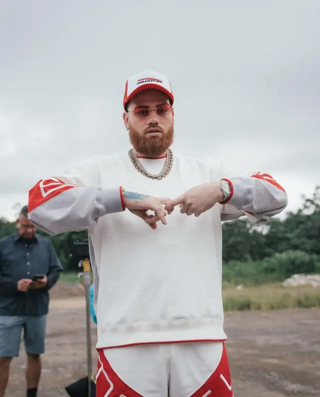 Miky Woodz outfit in Supreme and Jordan, 2022