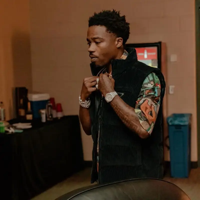 Roddy Ricch outfit in Prada, Off-White, and Nike, 2022