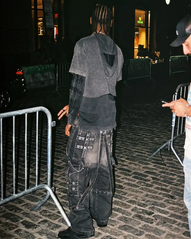 Shai outfit in Givenchy, Balenciaga, and Chrome Hearts, 2022