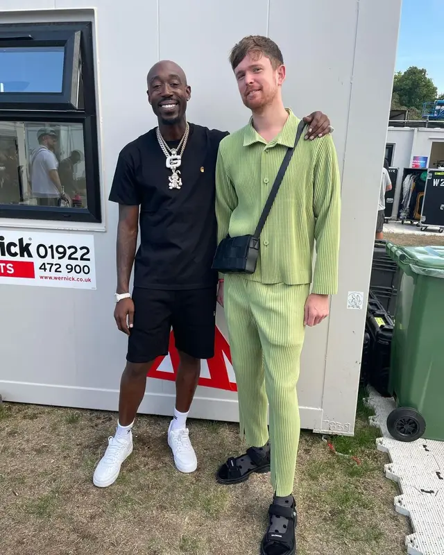 Freddie Gibbs outfit in Carhartt and Nike, 2022
