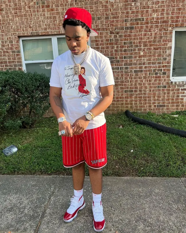 Lil Gotit outfit in Supreme, Jordan, and Hanes, 2022