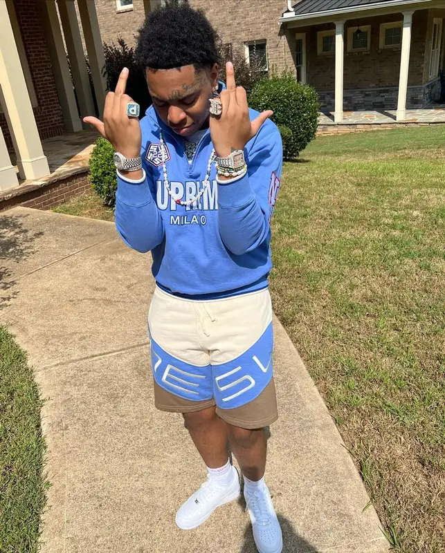 Lil Gotit outfit in Supreme, Nike, and Hanes, 2022