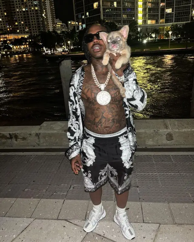EST Gee outfit in Versace, 2022