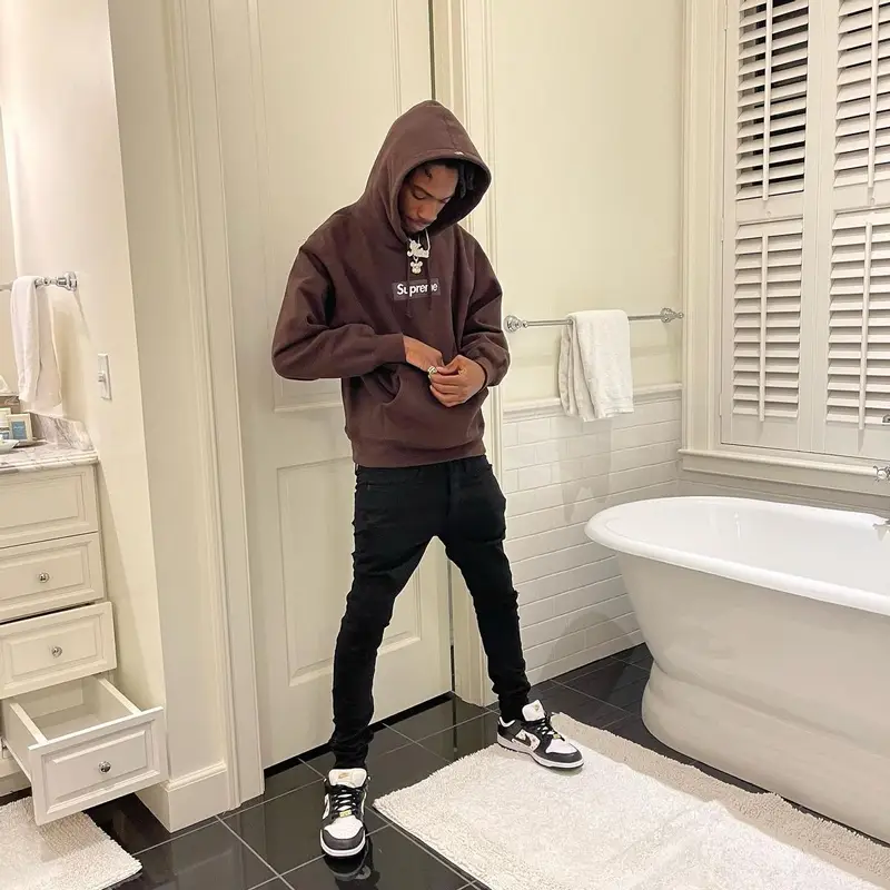 Duwap Kaine outfit in Supreme, Nike, and Fendi, 2022