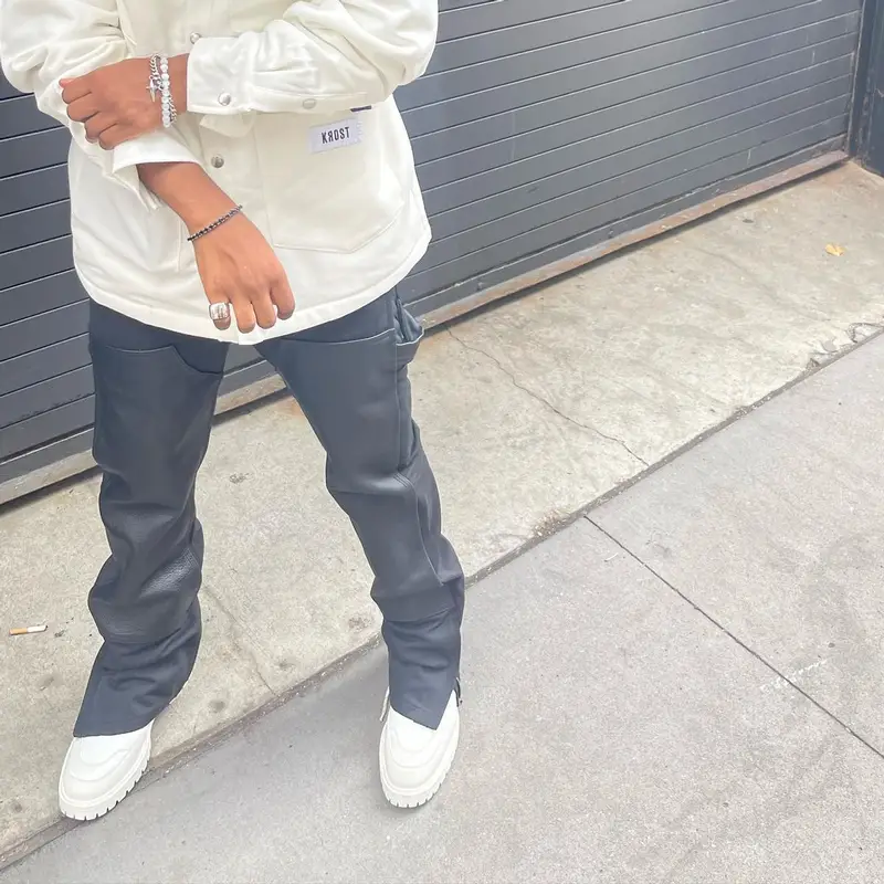 Tana outfit in Krost, Louis Vuitton, and Ray-Ban, 2022