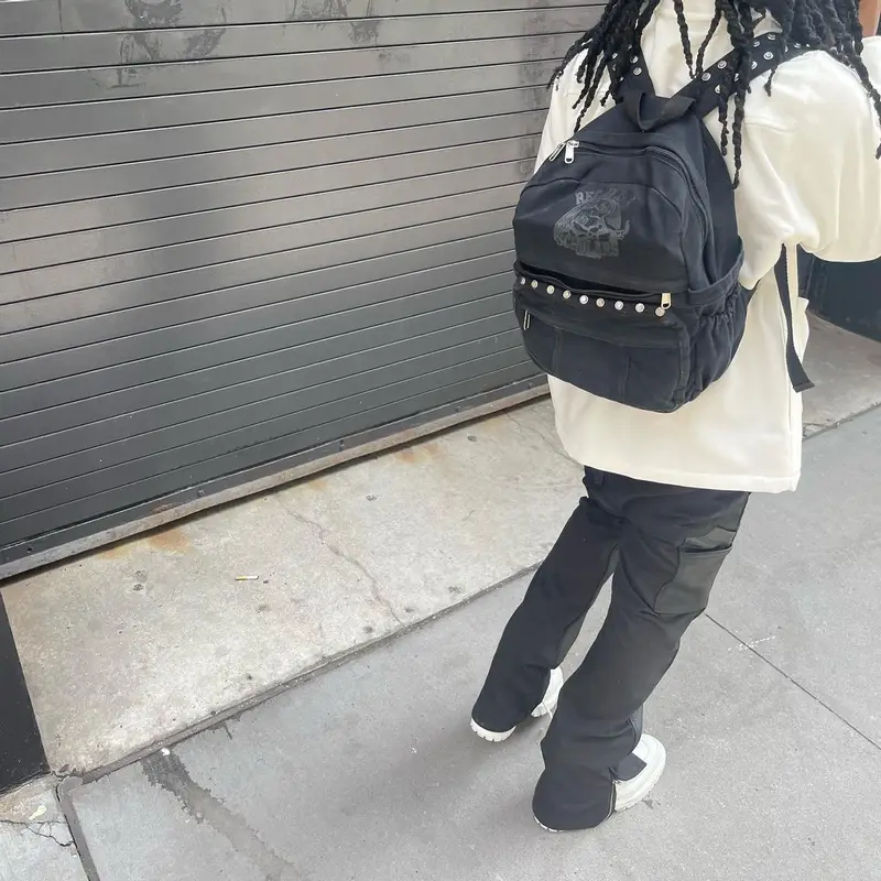 Tana outfit in Krost, Louis Vuitton, and Ray-Ban, 2022