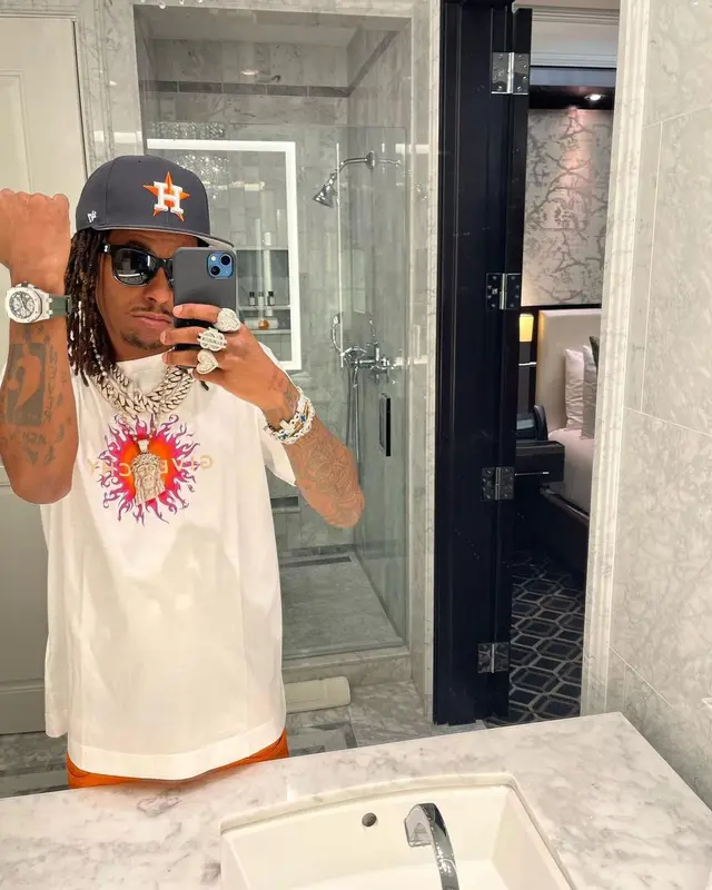 Rich The Kid outfit in Givenchy, Chanel, and ’47, 2022