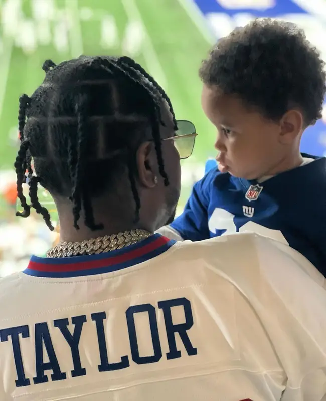 Fivio Foreign outfit in Nike, Amiri, and New York Giants, 2022