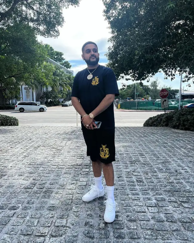 Nav outfit in Xvi and Nike, 2022