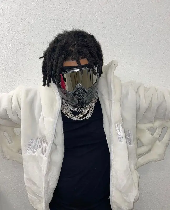 No Cap outfit in Supervillain, 2022