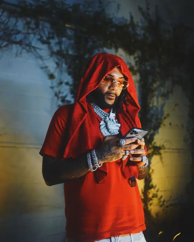 Money Man outfit in Louis Vuitton, 2022