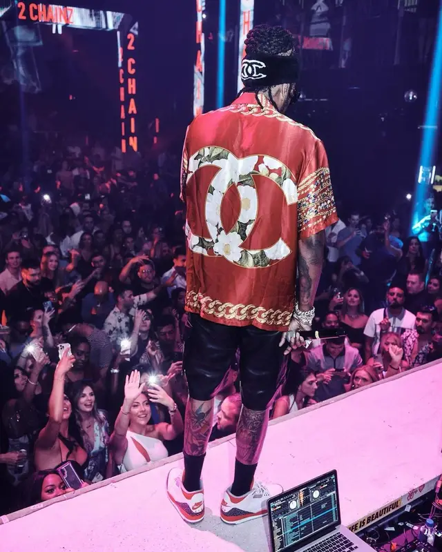 2 Chainz outfit in Jordan, Dior, and Chanel, 2022
