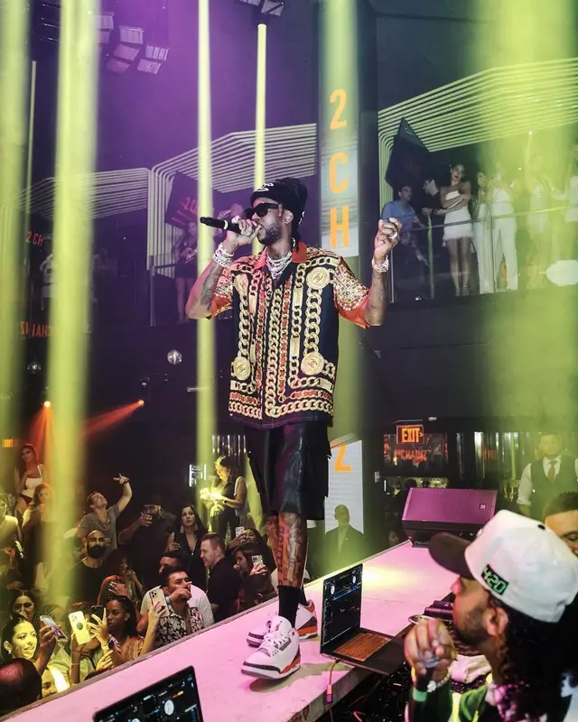 2 Chainz outfit in Jordan, Dior, and Chanel, 2022