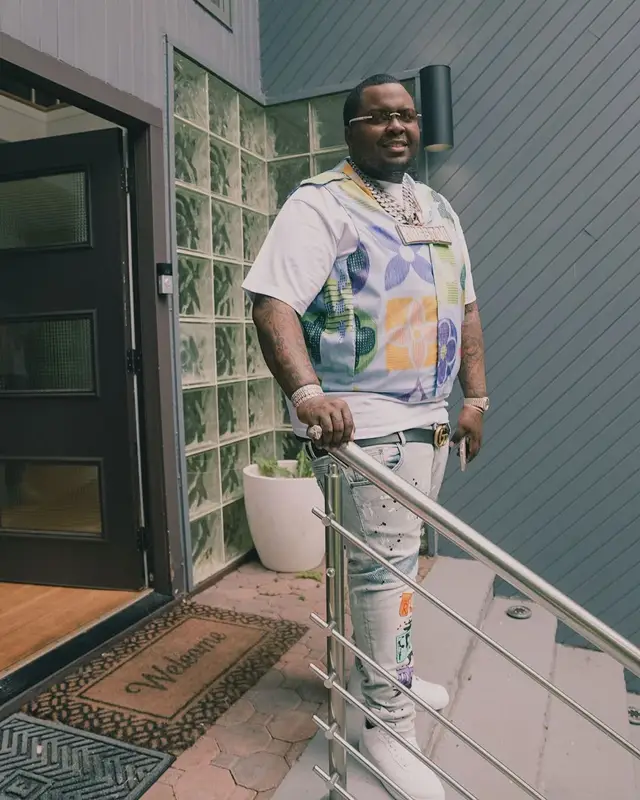 Sean Kingston outfit in Sugarhill, Gucci, and Cartier, 2022