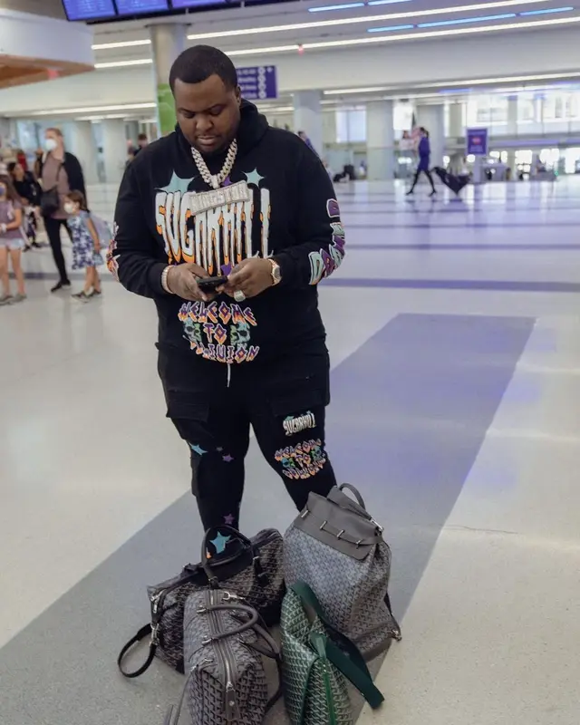 Sean Kingston outfit in Sugarhill, Nike, and Grateful Dead, 2022
