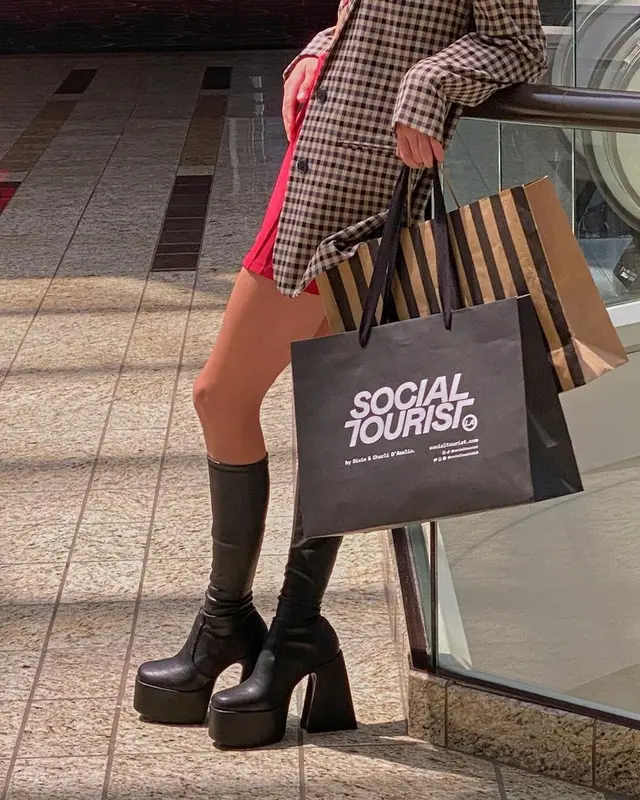 Dixie D'Amelio outfit in Social Tourist, 2022