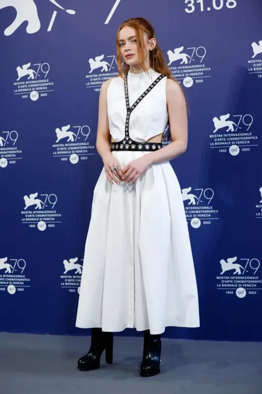 Sadie Sink outfit in Alexander McQueen, 2022