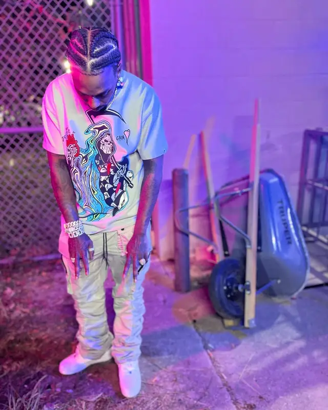 Sauce Walka outfit in Warren Lotas, EPTM, and Nike, 2022