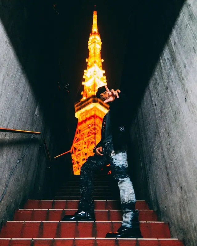 Lewis Hamilton outfit in Givenchy and Nahmias, 2022