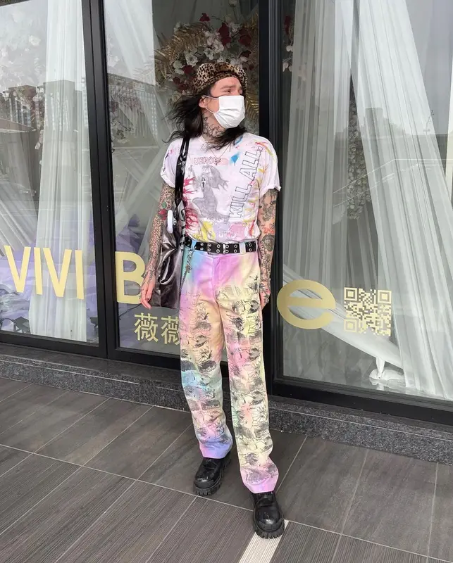 smrtdeath outfit in Balenciaga and Praying, 2022