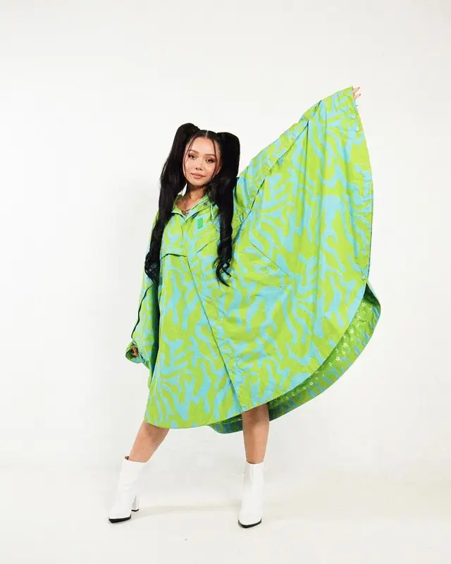 Bella Poarch outfit in Cash App and Sylven New York, 2022