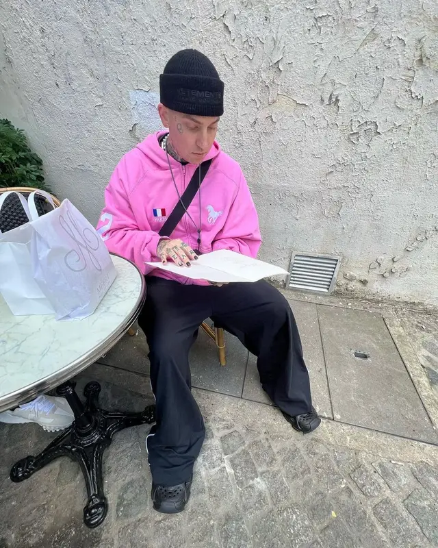 Blackbear outfit in Balenciaga and Vetements, 2022