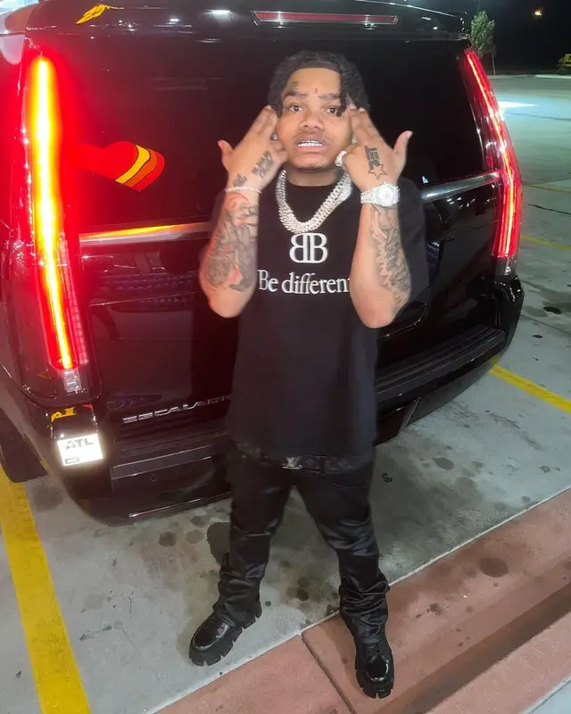 No Cap outfit in Balenciaga, Valabasas, and Louis Vuitton, 2022