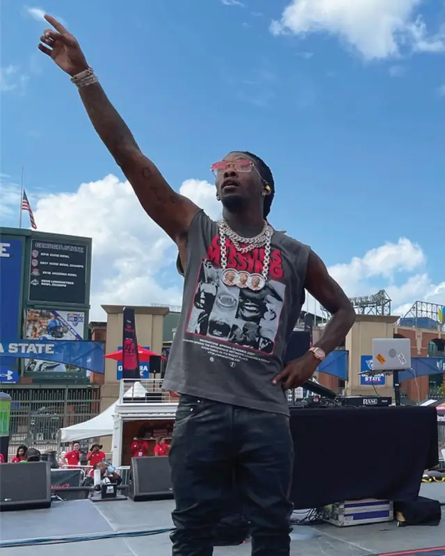 Offset outfit in Brownstone, 2021