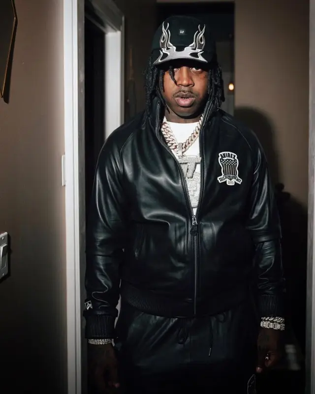 EST Gee outfit in Versace, Yeezy, and GAP, 2022