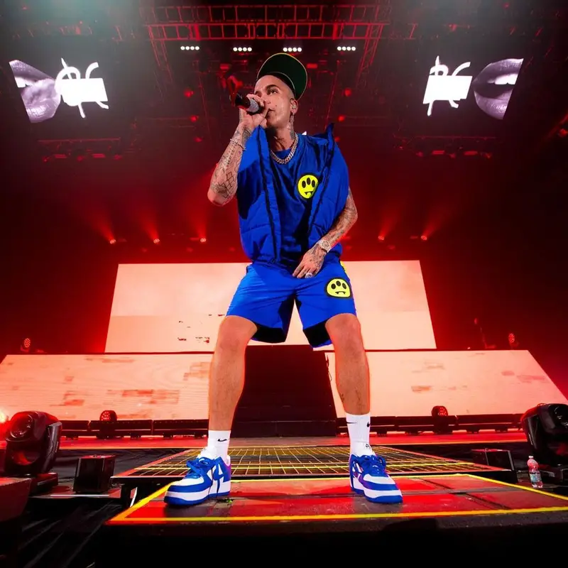Sfera Ebbasta outfit in Barrow, 2022