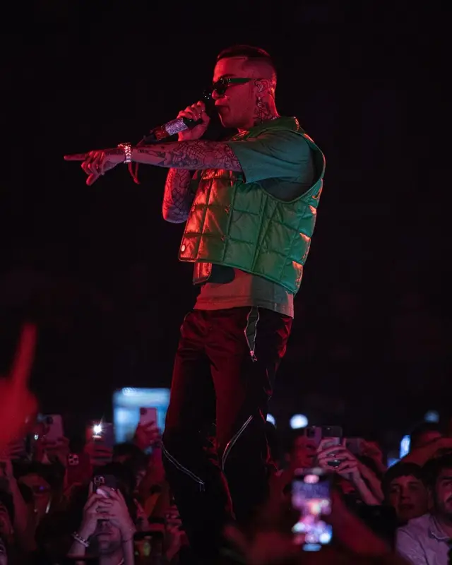 Sfera Ebbasta outfit in Bottega Veneta, 2022